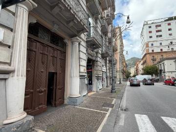 Appartamento in vendita a Salerno SA