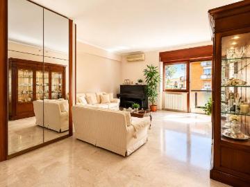 Appartamento in vendita a Salerno SA
