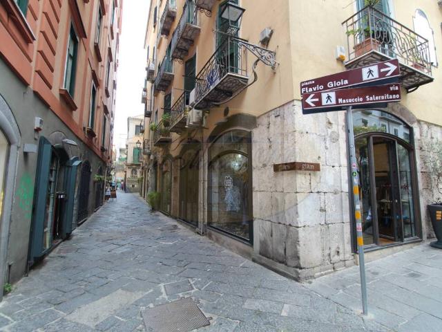 Appartamento in vendita a Salerno SA