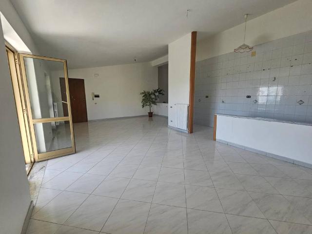 Appartamento in vendita a Salerno SA