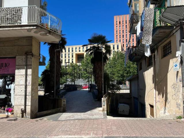 Appartamento in vendita a Salerno SA