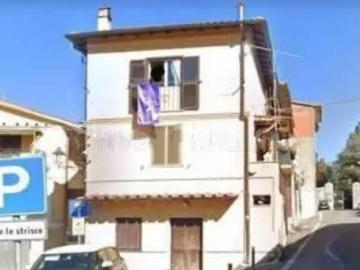 Appartamento in vendita a Sambuci RM