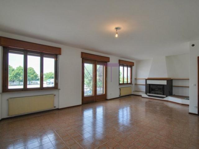 Appartamento in vendita a San Vito al Torre via Gorizia 5