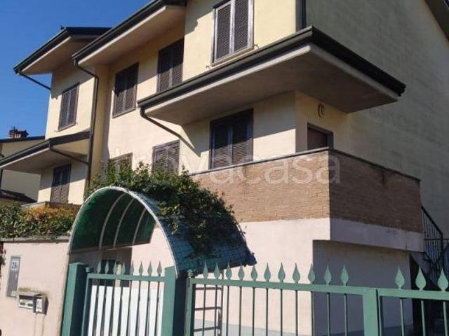 Villa bifamiliare in vendita a San Zenone al Lambro via Isola, 29