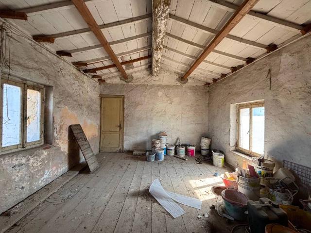 Casa indipendente in vendita a Verona VR