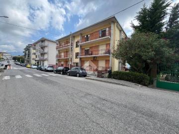 Appartamento in vendita a San Cipriano Picentino SA