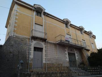 Appartamento in vendita a San Cipriano Picentino SA