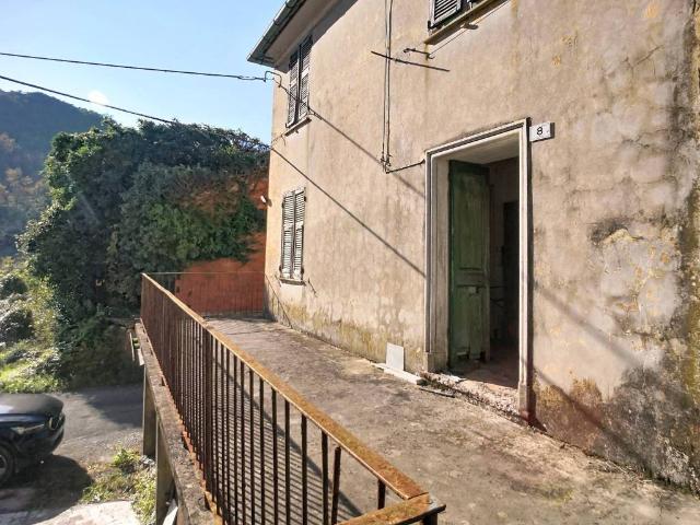 Casa indipendente in vendita a San Colombano Certenoli GE