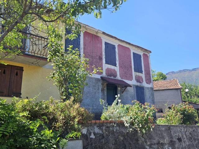 Appartamento in vendita a San Colombano Certenoli GE