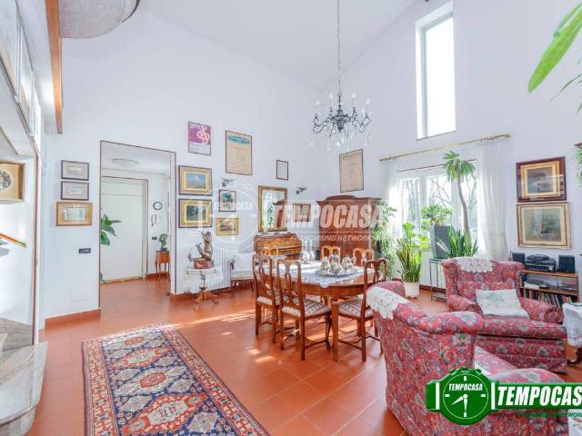 Villa in vendita a San Genesio ed Uniti PV