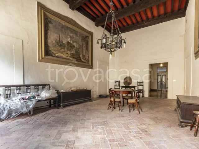 Appartamento in vendita a San Gimignano piazza Duomo