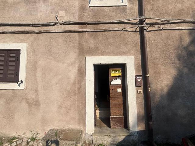 Appartamento in vendita a San Gregorio da Sassola RM
