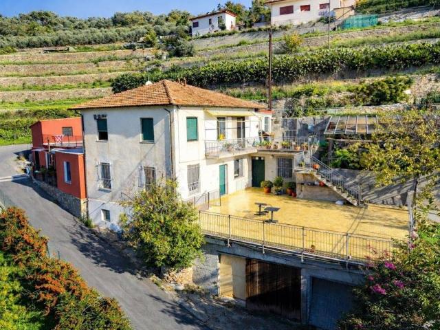 Appartamento in vendita a San Lorenzo al Mare IM