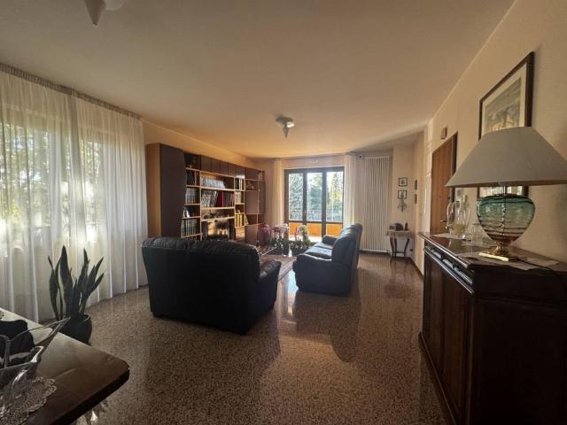 Appartamento in vendita a Jesi AN