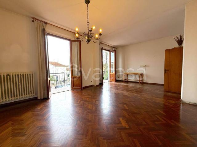 Appartamento in vendita a San Miniato piazzetta Ugo Foscolo, 19, San Miniato Basso