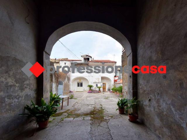 Appartamento in vendita a San Nicola la Strada CE