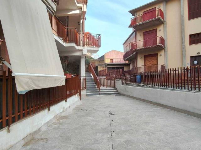 Appartamento in vendita a San Pietro Clarenza CT