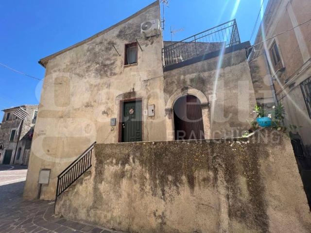 Appartamento in vendita a San Pietro in Amantea CS