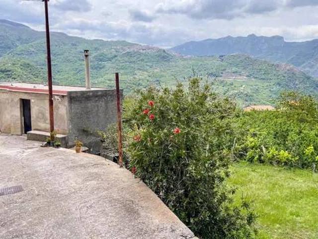 Appartamento in vendita a San Salvatore di Fitalia ME