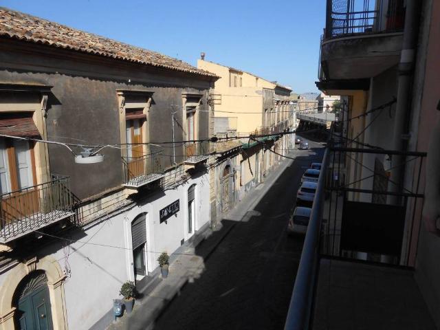 Appartamento in vendita a Santa Maria di Licodia CT