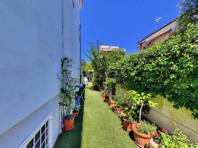 Appartamento in vendita a Santa Marinella RM