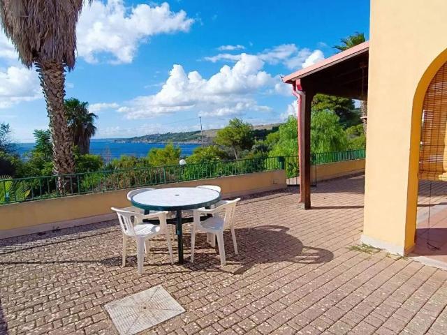 Appartamento in vendita a Santa Cesarea Terme LE