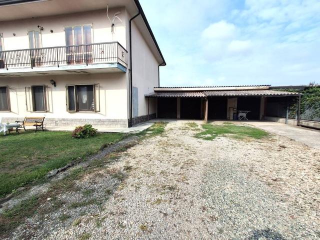 Appartamento in vendita a Santa Giuletta
