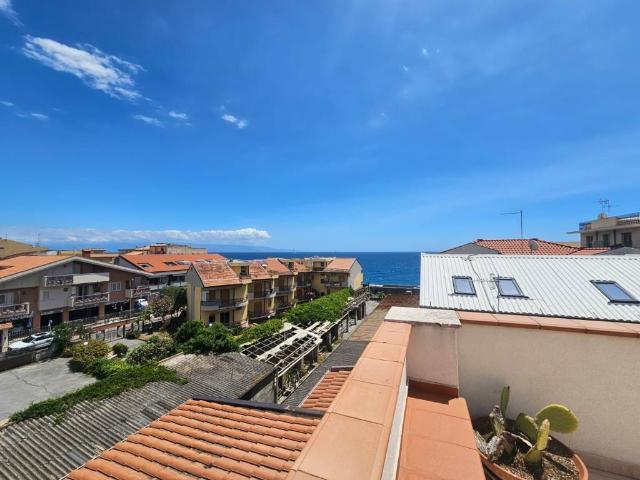 Appartamento in vendita a Santa Teresa di Riva ME