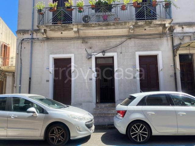 Appartamento in vendita a Santa Teresa di Riva via f. Crispi