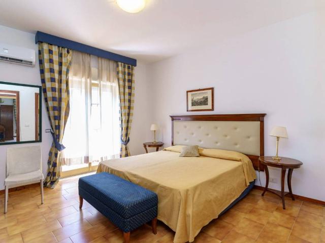 Appartamento in vendita a Sant'Alessio Siculo ME