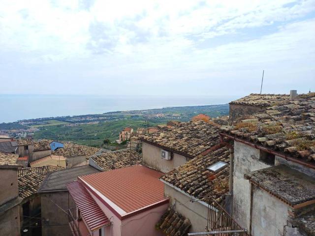 Appartamento in vendita a Sant'Andrea Apostolo dello Ionio CZ