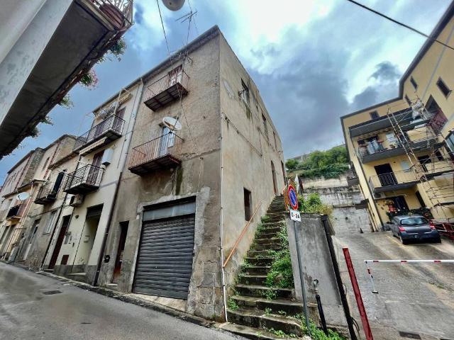 Appartamento in vendita a Sant'Angelo di Brolo ME