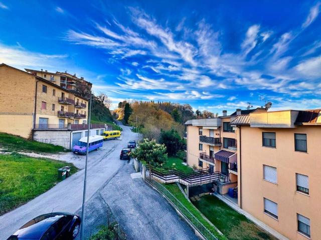 Appartamento in vendita a Sant'Angelo in Pontano MC