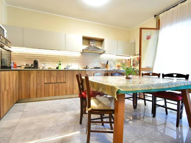 Appartamento in vendita a Santarcangelo di Romagna RN