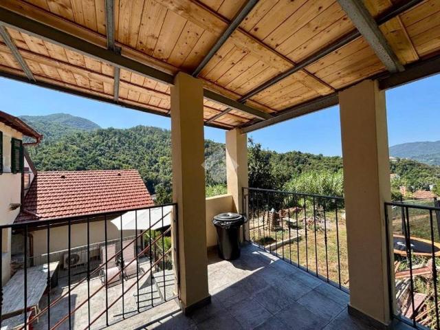 Appartamento in vendita a Sant'Olcese GE