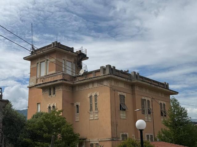 Appartamento in vendita a Sant'Olcese GE
