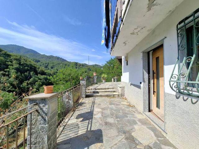 Appartamento in vendita a Sant'Olcese GE