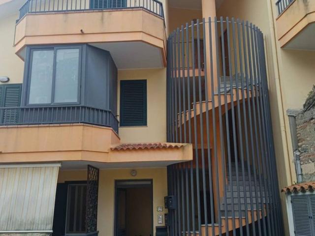 Appartamento in vendita a Saponara ME