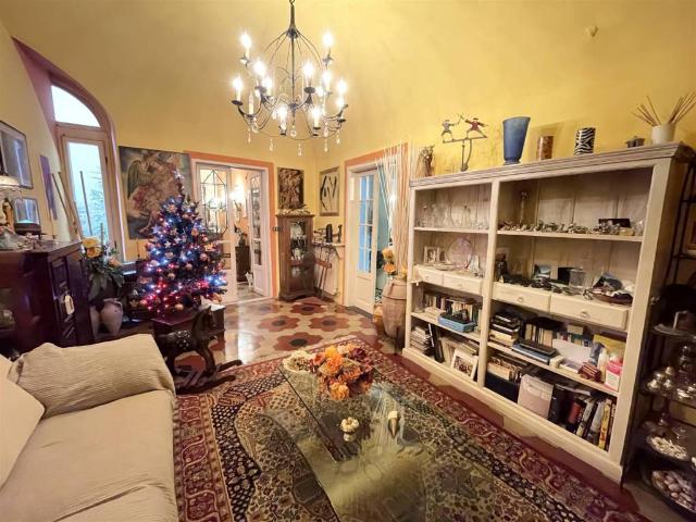 Appartamento in vendita a Sarzana SP
