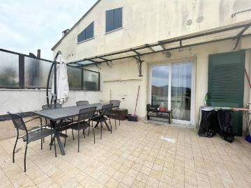 Appartamento in vendita a Sarzana SP