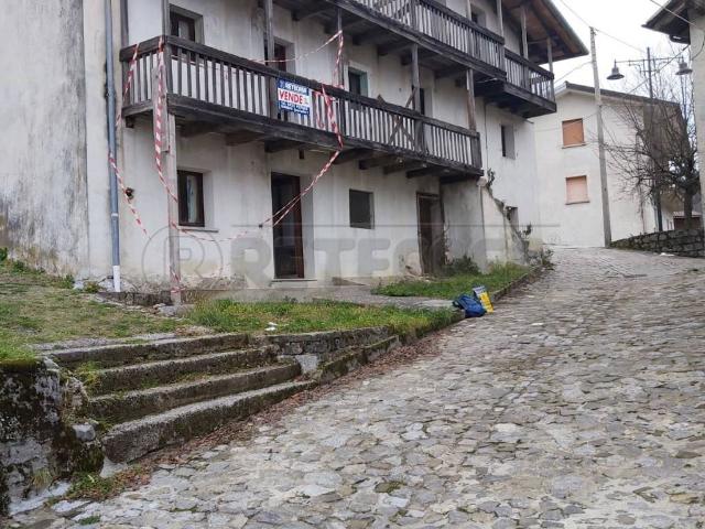 Appartamento in vendita a Savogna UD