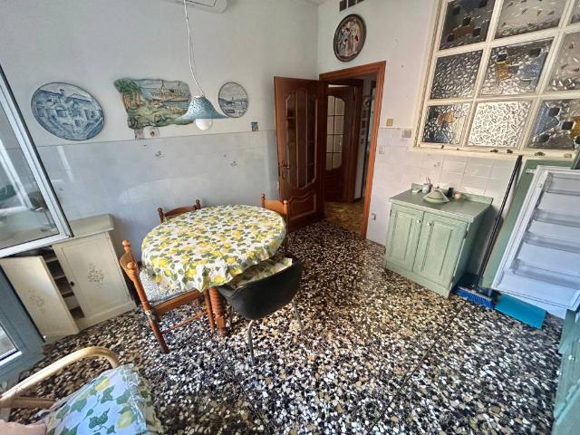 Appartamento in vendita a Savona SV