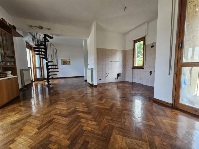 Appartamento in vendita a Savona SV