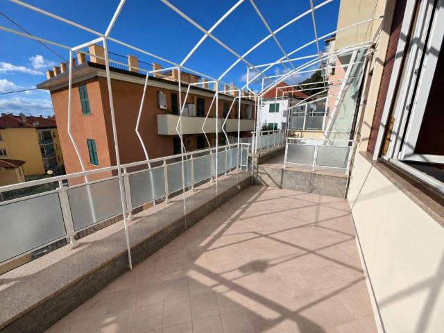 Appartamento in vendita a Savona SV