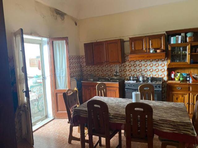 Casa indipendente in vendita a Sava TA