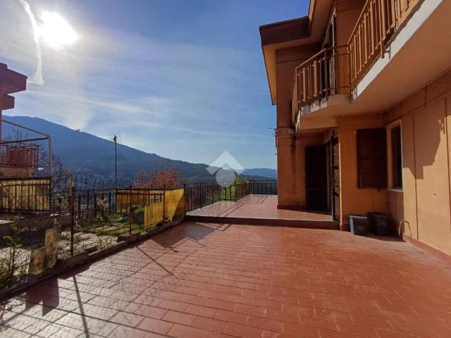 Appartamento in vendita a Savignone GE