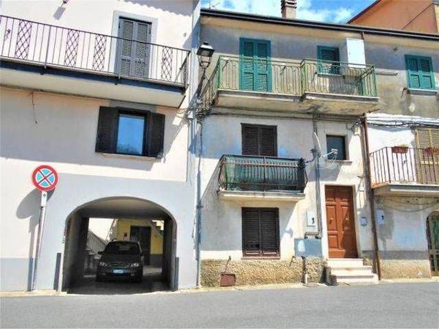 Appartamento in vendita a Scandriglia RI