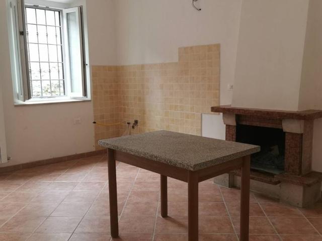 Appartamento in vendita a Scandriglia RI