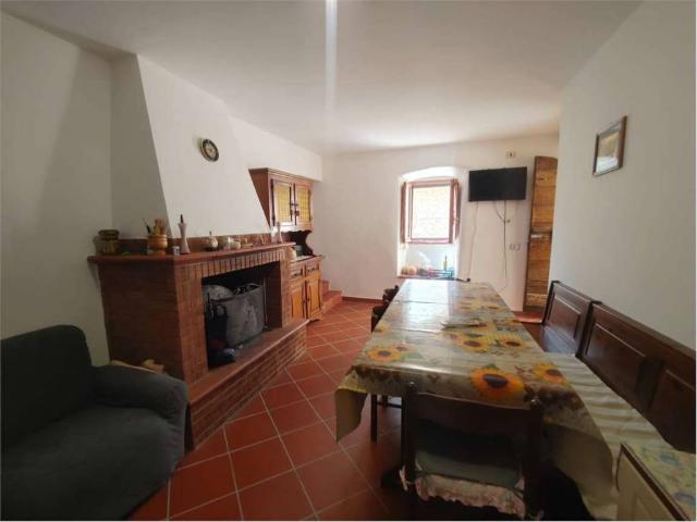 Appartamento in vendita a Scheggino PG