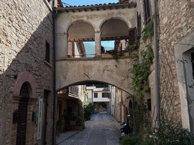 Appartamento in vendita a Scheggino, Scheggino Centro